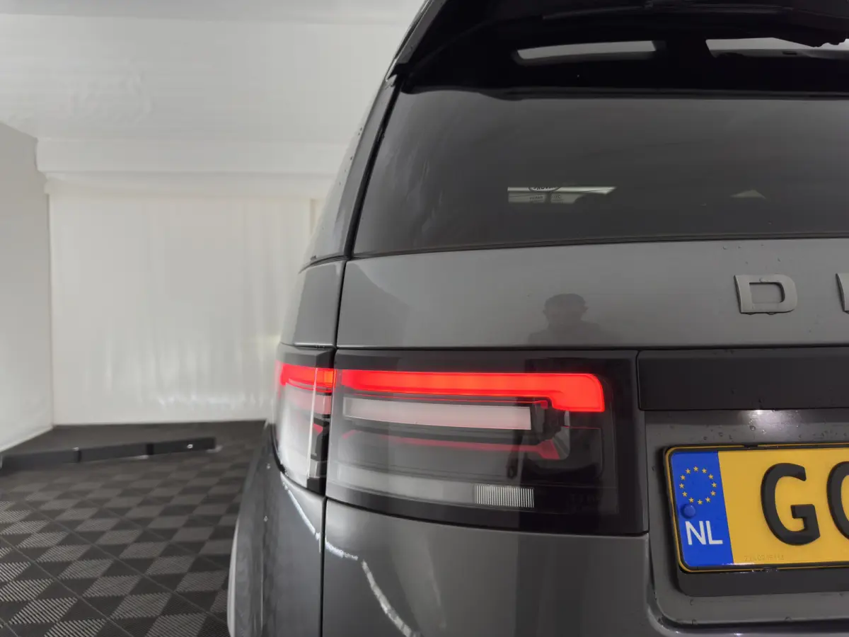 2.0 Td4 HSE Luxury *PANO | FULL-LED | LEATHER | KEYLESS | AIR-SUSPENSION | BLIND-SPOT | CAMERA | NAVI-FULLMAP | HEATED-COMFORTSEATS | PRIVACY-GLASS | SHIFT-PADDLES | ECC | CRUISE | 22''ALU*