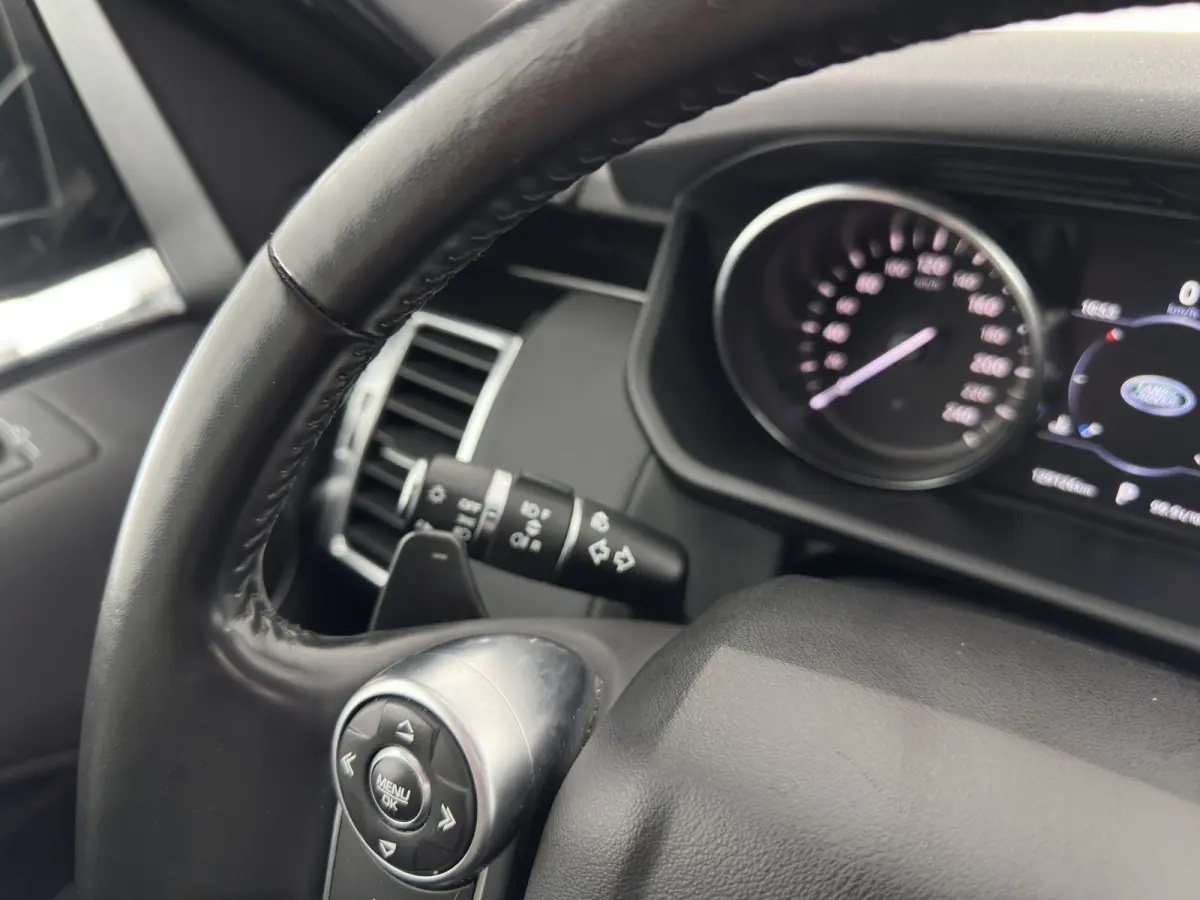 2.0 Td4 HSE Luxury *PANO | FULL-LED | LEATHER | KEYLESS | AIR-SUSPENSION | BLIND-SPOT | CAMERA | NAVI-FULLMAP | HEATED-COMFORTSEATS | PRIVACY-GLASS | SHIFT-PADDLES | ECC | CRUISE | 22''ALU*