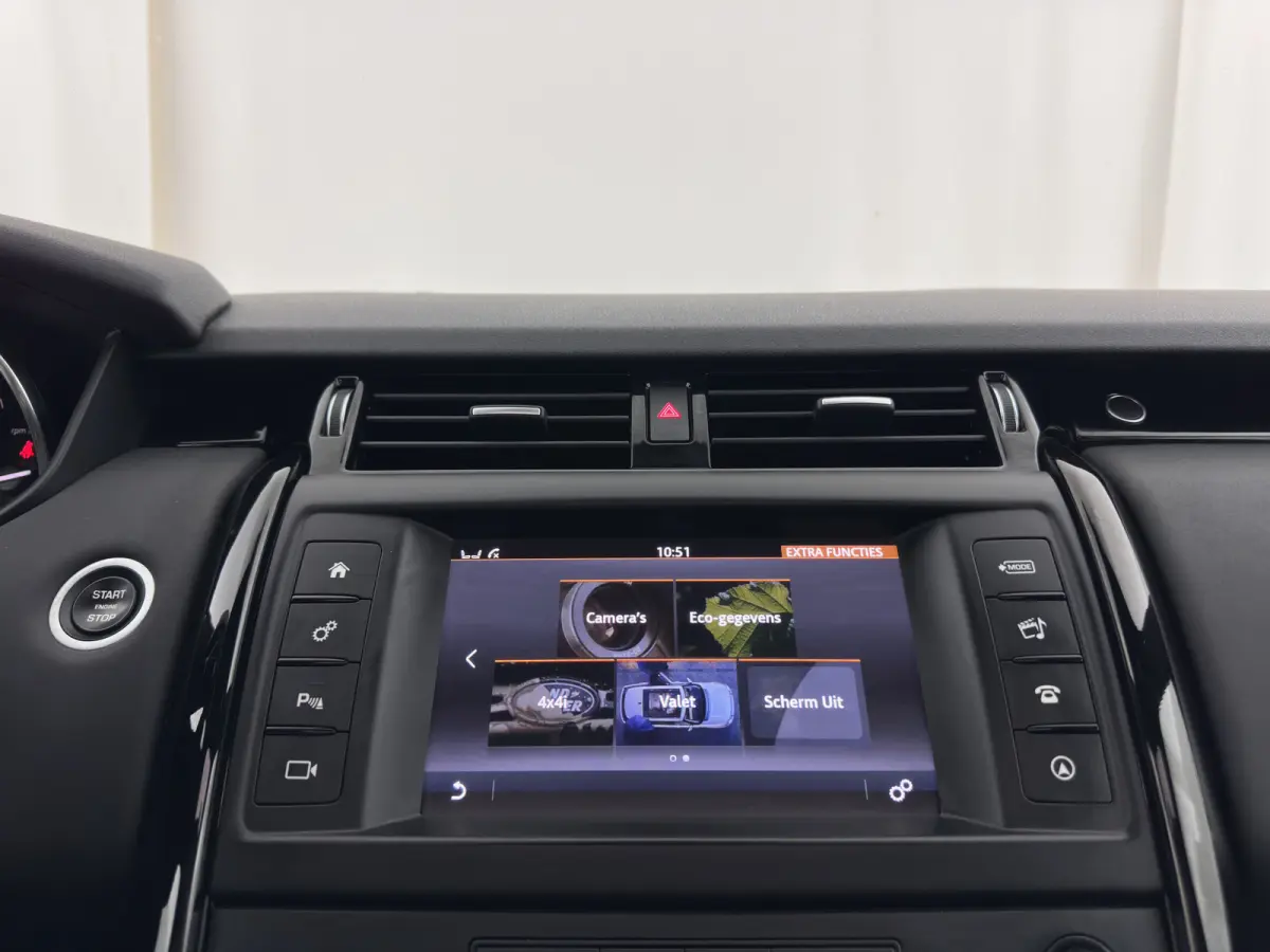 2.0 Td4 HSE Luxury *PANO | FULL-LED | LEATHER | KEYLESS | AIR-SUSPENSION | BLIND-SPOT | CAMERA | NAVI-FULLMAP | HEATED-COMFORTSEATS | PRIVACY-GLASS | SHIFT-PADDLES | ECC | CRUISE | 22''ALU*