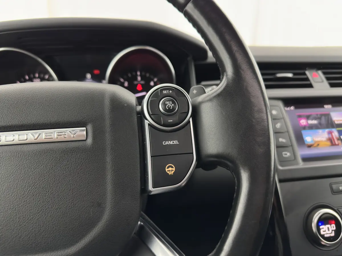 2.0 Td4 HSE Luxury *PANO | FULL-LED | LEATHER | KEYLESS | AIR-SUSPENSION | BLIND-SPOT | CAMERA | NAVI-FULLMAP | HEATED-COMFORTSEATS | PRIVACY-GLASS | SHIFT-PADDLES | ECC | CRUISE | 22''ALU*