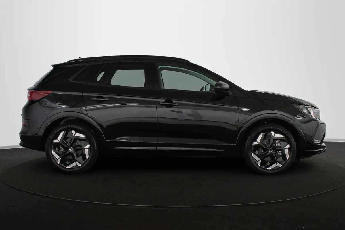 1.6 Turbo Plug-In Hybrid 4x4 GSe Stoelventilatie Stoel-Stuurverwarming