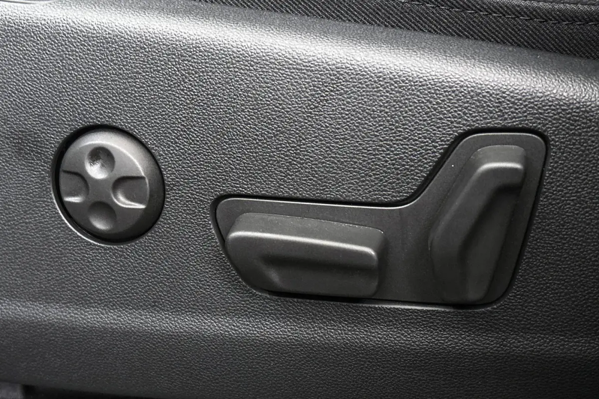 1.6 Turbo Plug-In Hybrid 4x4 GSe Stoelventilatie Stoel-Stuurverwarming