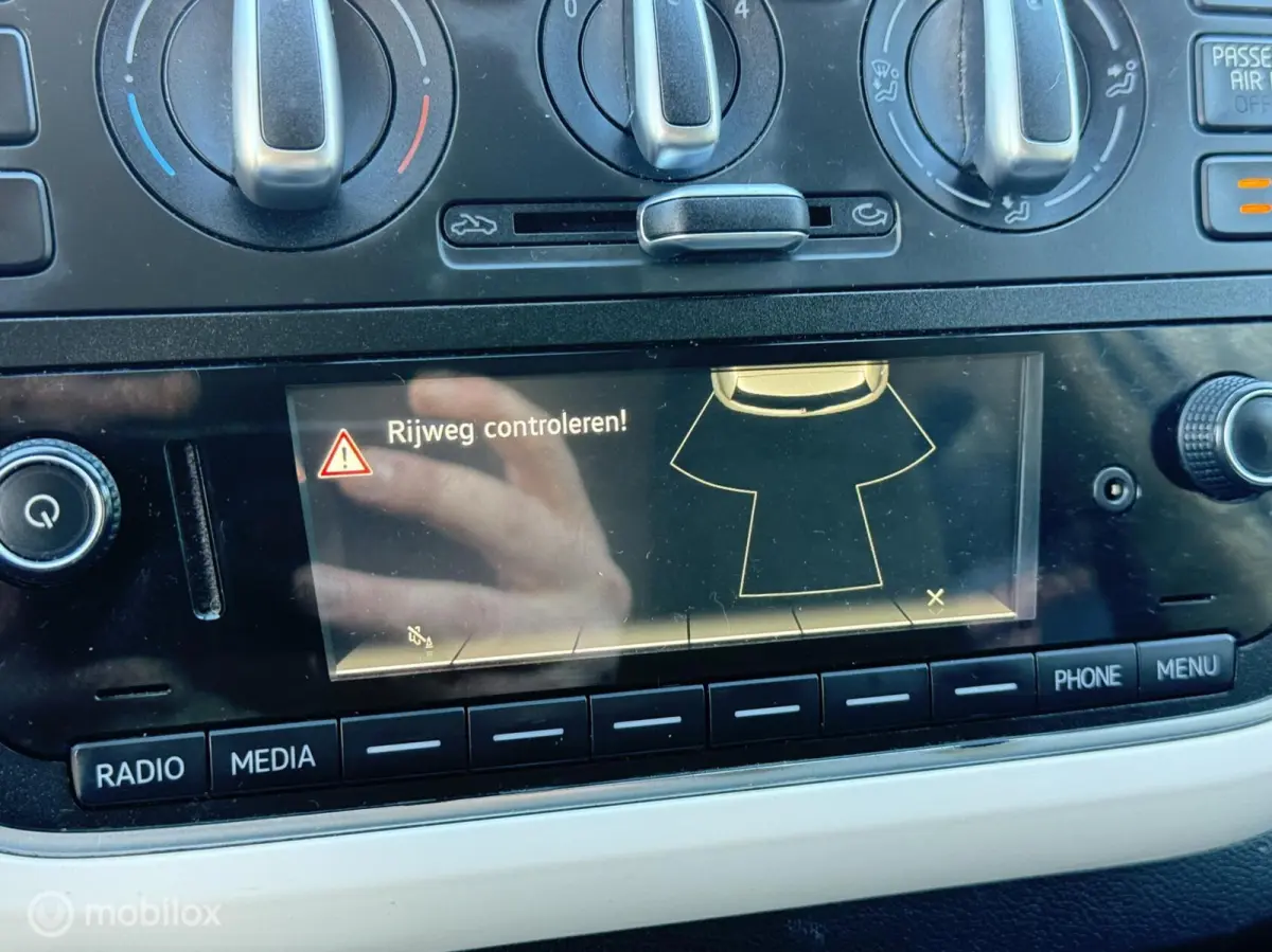 1.0 Style CRUISE BEATS AUDIO STOELVERWARM. LMV