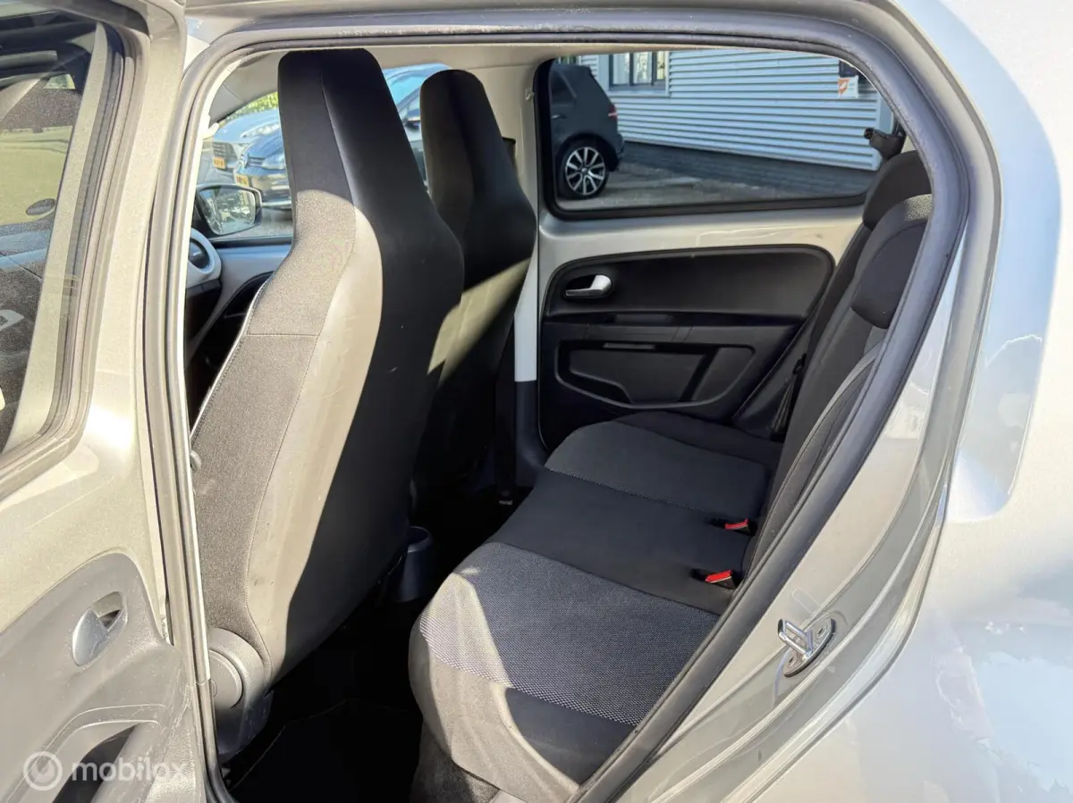 1.0 Style CRUISE BEATS AUDIO STOELVERWARM. LMV