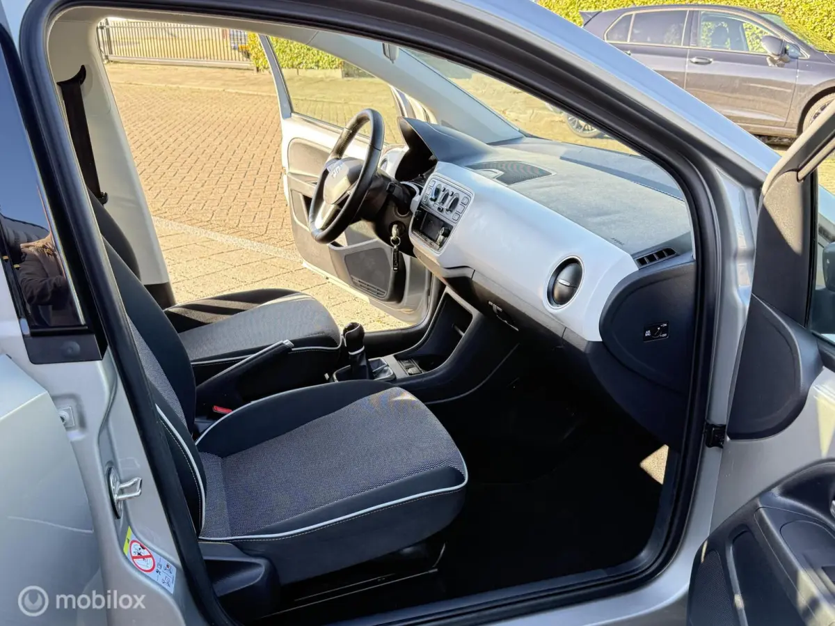 1.0 Style CRUISE BEATS AUDIO STOELVERWARM. LMV
