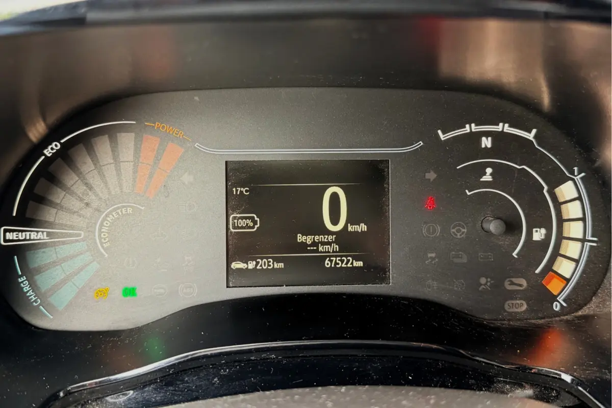 Expression 27 kWh LEER CAMERA NAVI CARPLAY