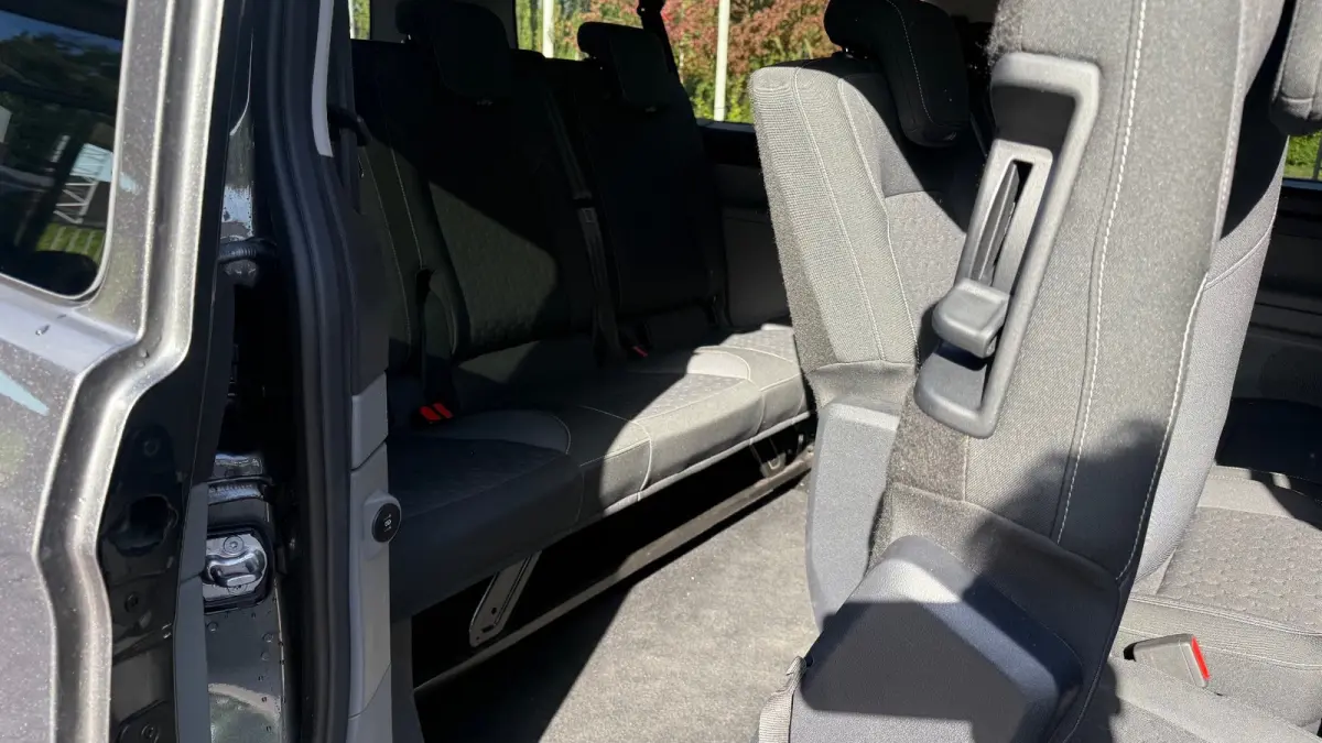 320 2.5 PHEV L2H1 Limited 9p.