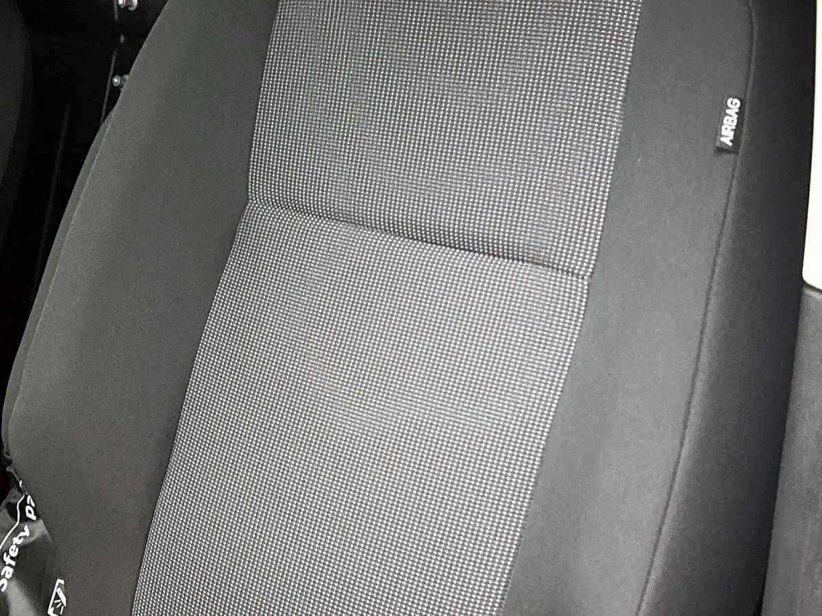 136 L2 50 kWh | Apple Carplay/Android Auto | Accu 99% |  Laadvloer Betimmerd | Airco | Achteruitrijcamera | Led Koplampen |