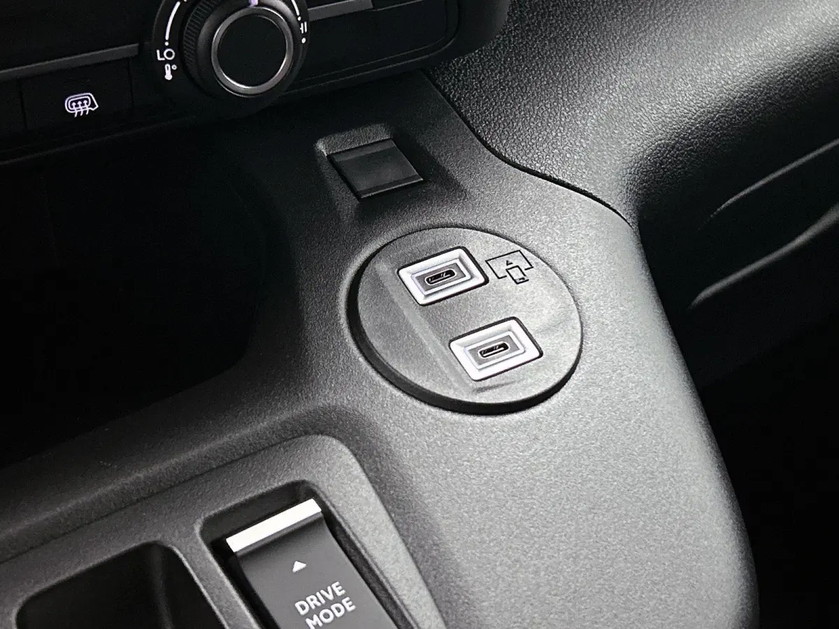 136 L2 50 kWh | Apple Carplay/Android Auto | Accu 99% |  Laadvloer Betimmerd | Airco | Achteruitrijcamera | Led Koplampen |