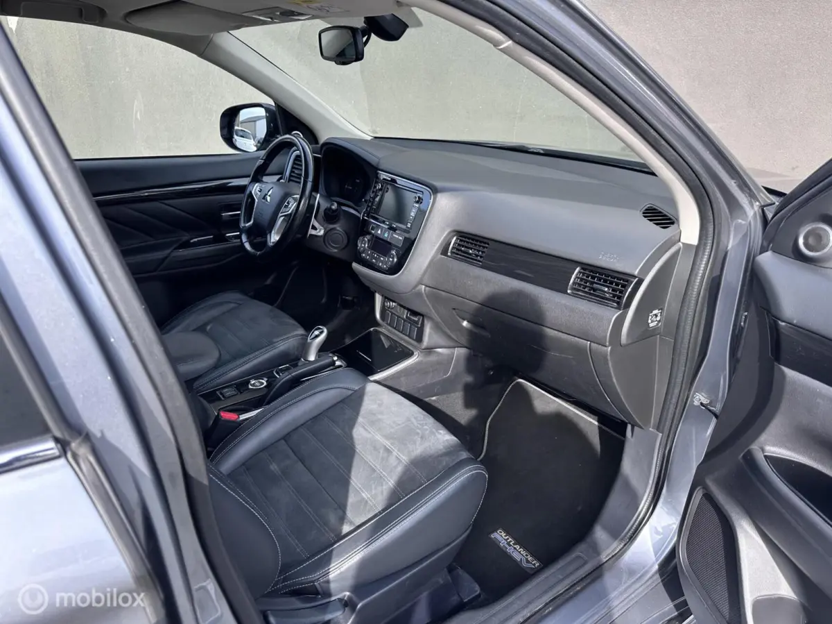 2.0 PHEV Executive|4WD|Camera|Trekhaak|
