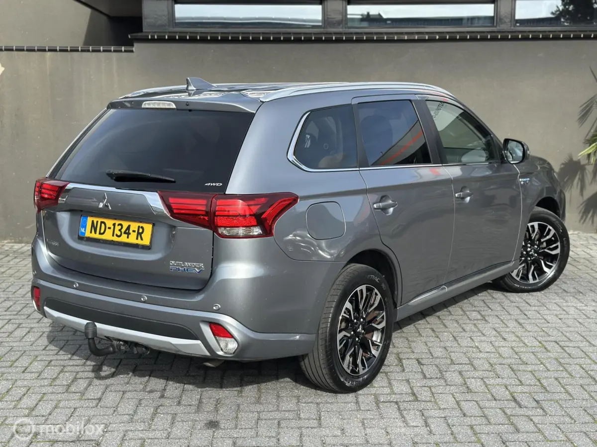 2.0 PHEV Executive|4WD|Camera|Trekhaak|