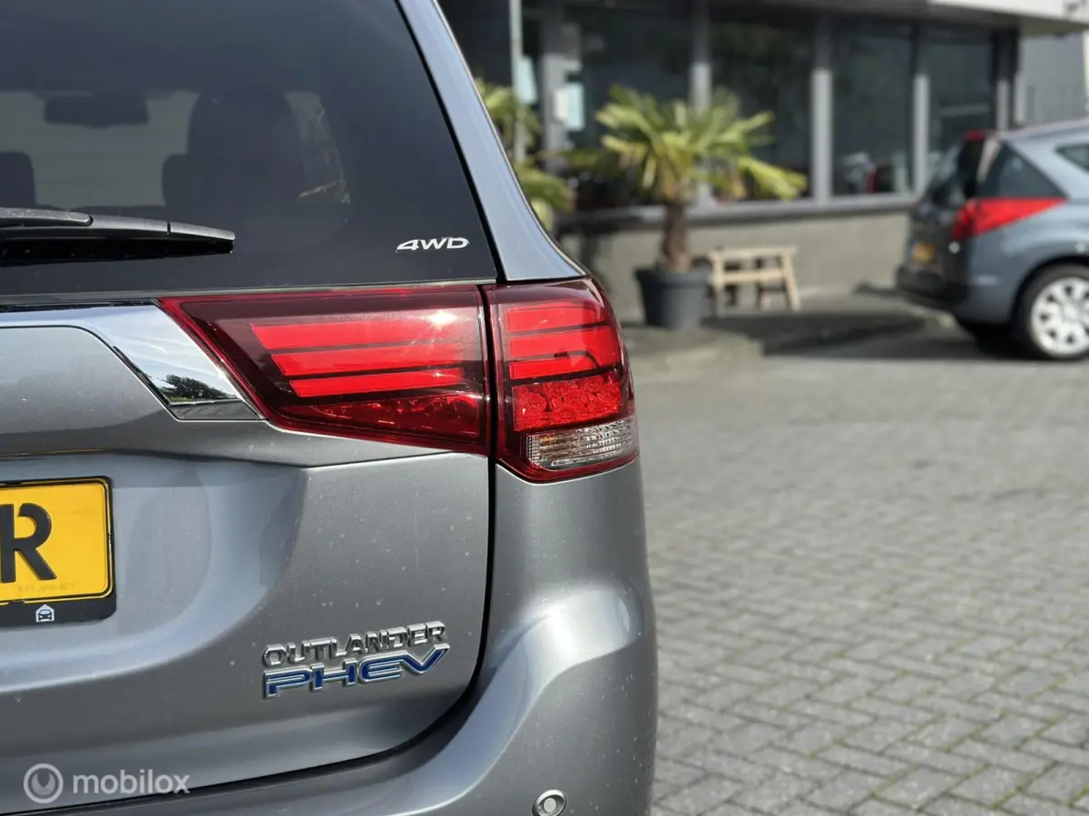 2.0 PHEV Executive|4WD|Camera|Trekhaak|