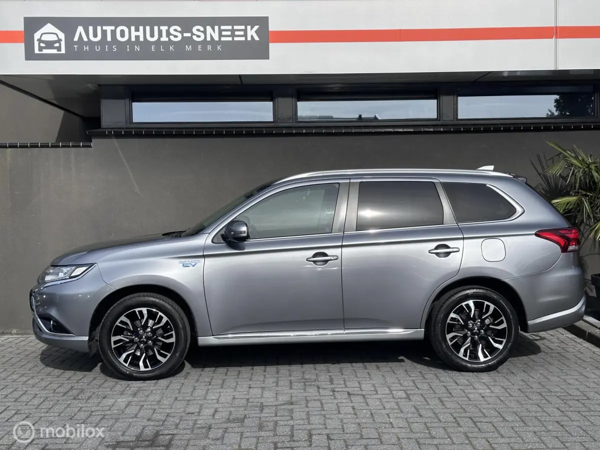 2.0 PHEV Executive|4WD|Camera|Trekhaak|