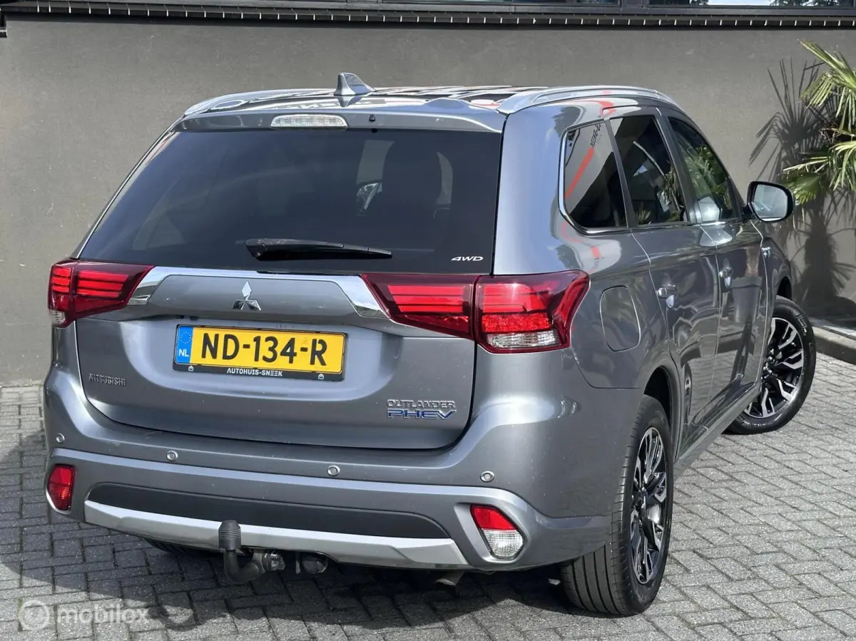 2.0 PHEV Executive|4WD|Camera|Trekhaak|