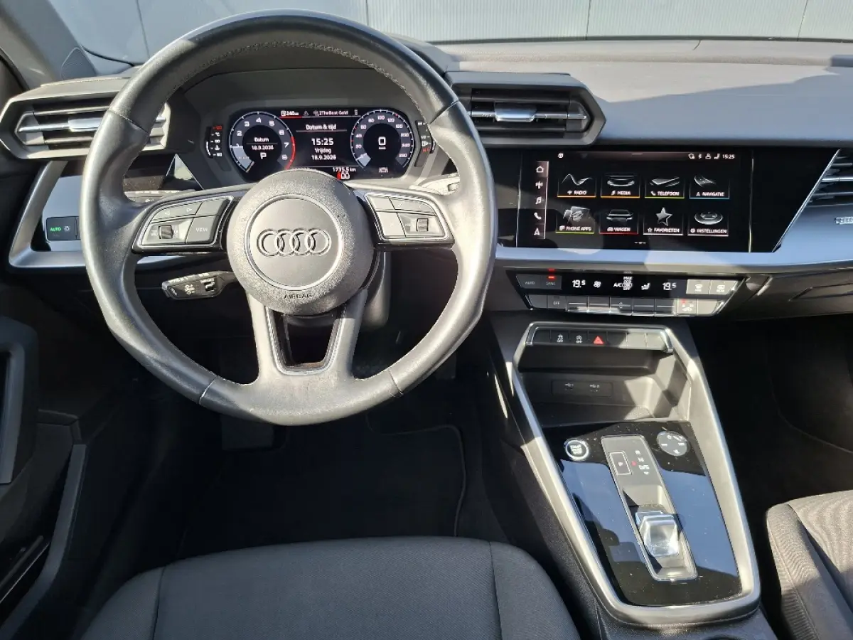 30 TFSI AUTOMAAT * Carplay * Climate Control * Parkeersensoren *