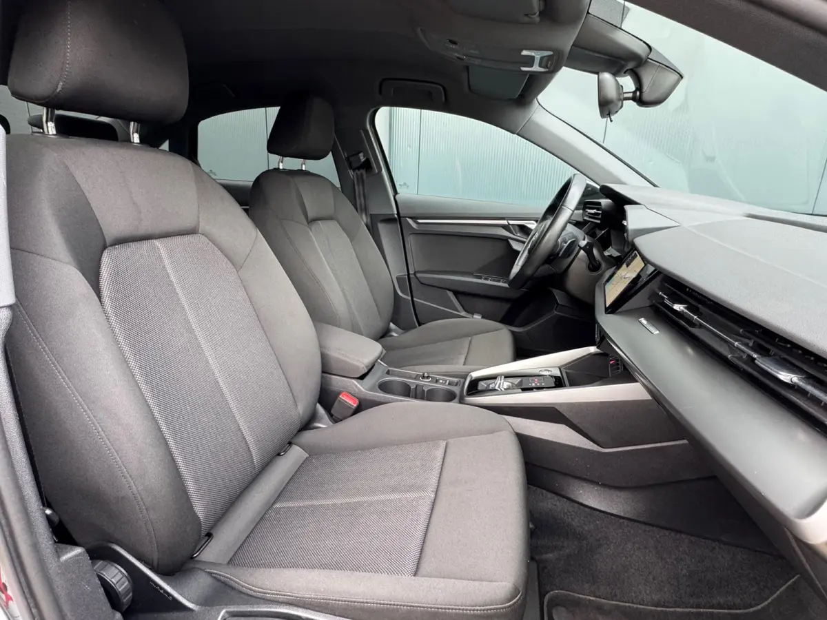 30 TFSI AUTOMAAT * Carplay * Climate Control * Parkeersensoren *