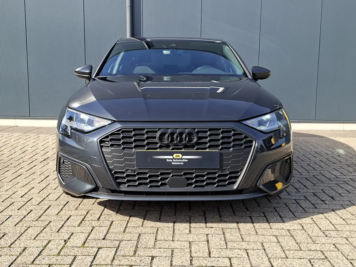 30 TFSI AUTOMAAT * Carplay * Climate Control * Parkeersensoren *