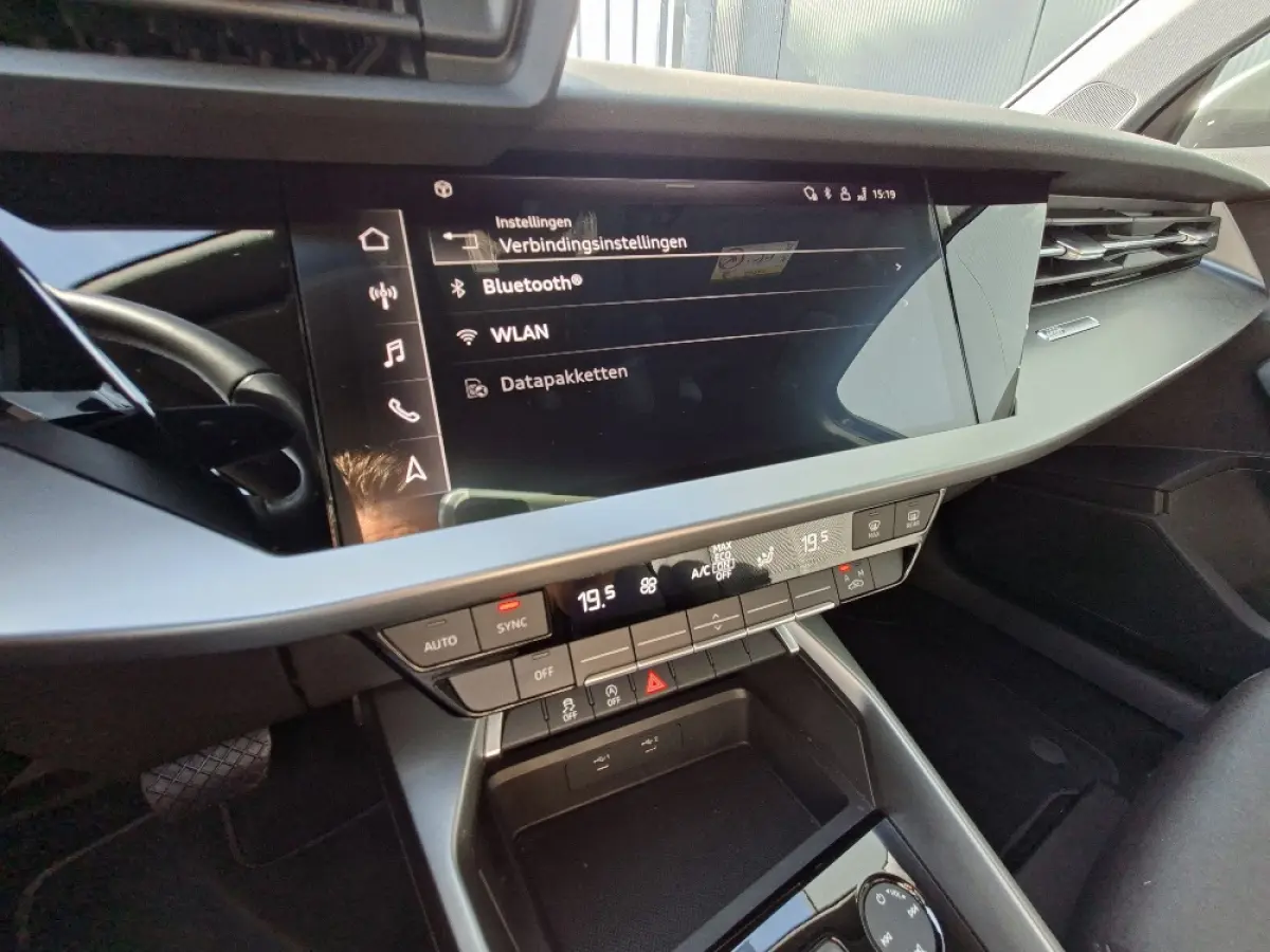 30 TFSI AUTOMAAT * Carplay * Climate Control * Parkeersensoren *