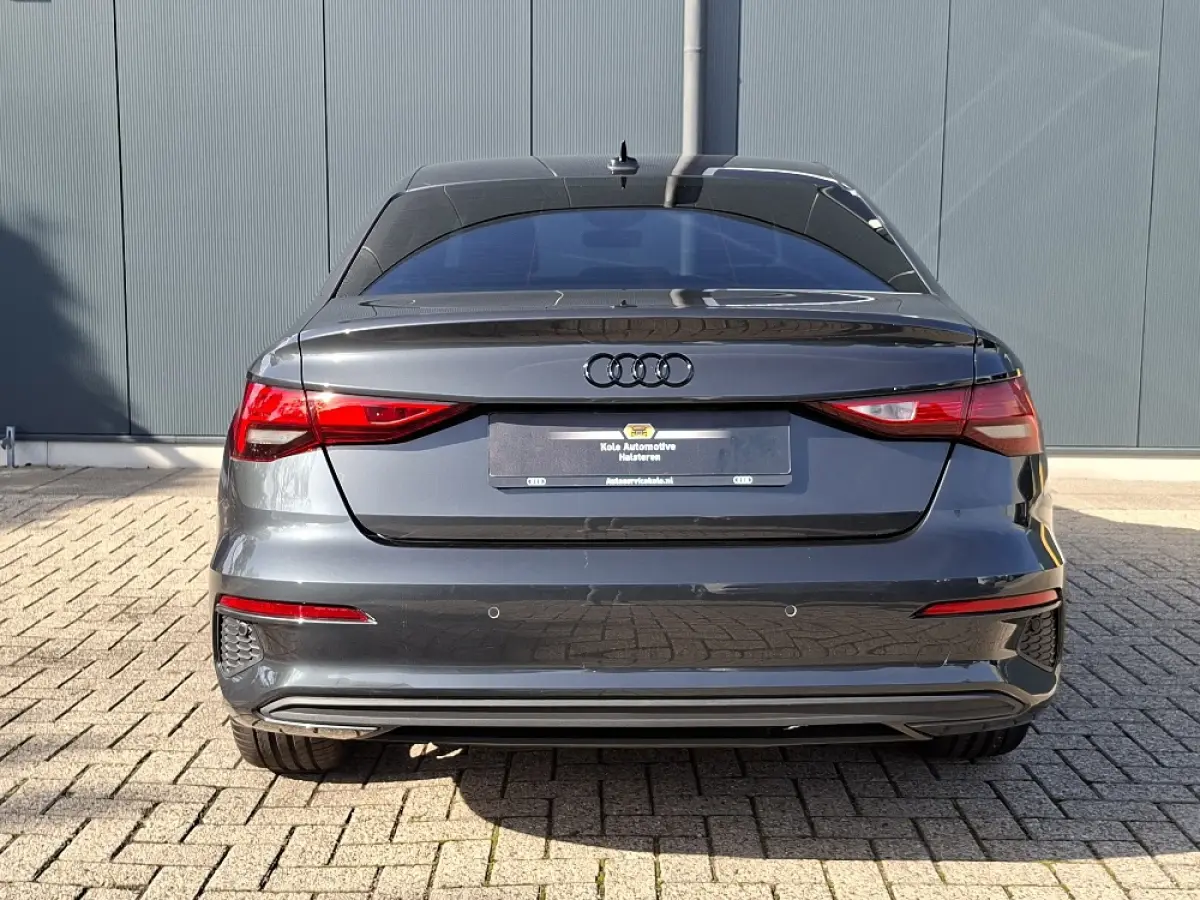 30 TFSI AUTOMAAT * Carplay * Climate Control * Parkeersensoren *