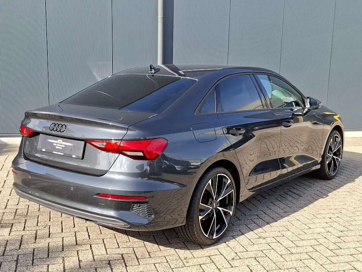 30 TFSI AUTOMAAT * Carplay * Climate Control * Parkeersensoren *