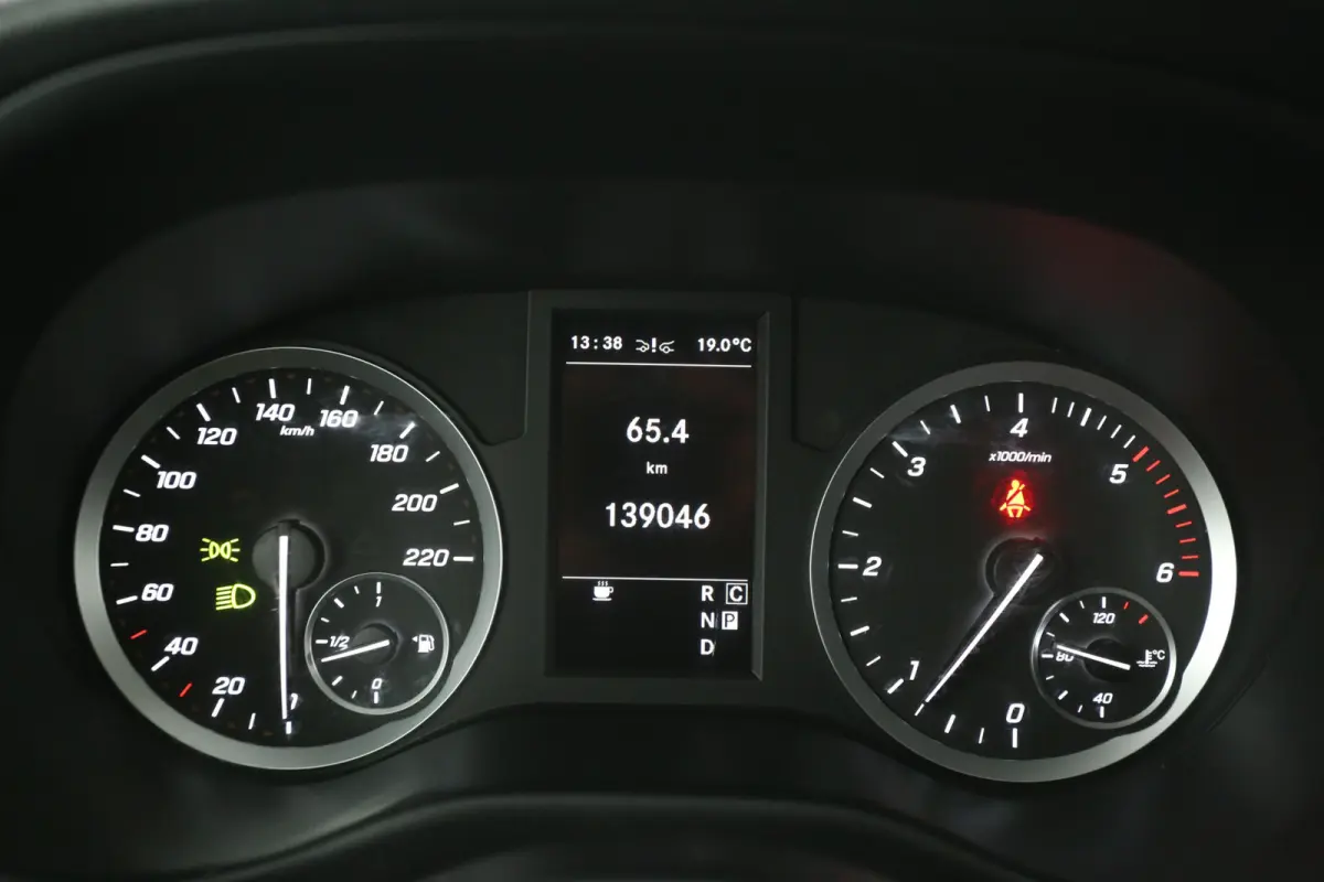 114 CDI Extra Lang | Automaat | Airco | Cruise | Camera | Carplay | 3 Zits | 2xSchuifdeur | Trekhaak