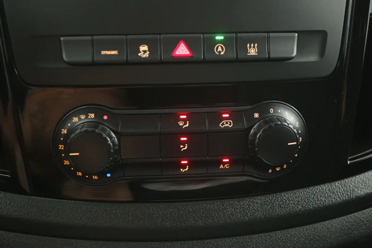 114 CDI Extra Lang | Automaat | Airco | Cruise | Camera | Carplay | 3 Zits | 2xSchuifdeur | Trekhaak