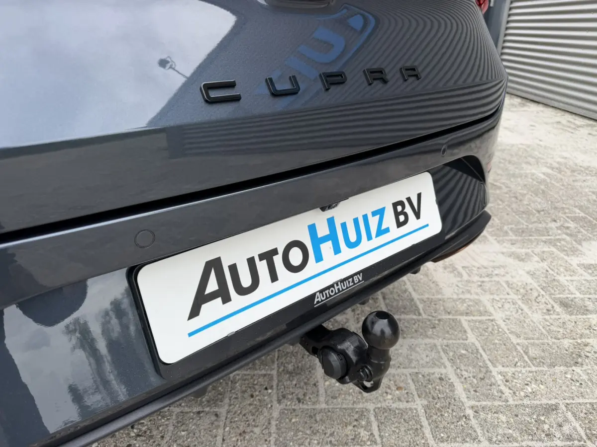 1.4 e-Hybrid Essential Achteruitrijcamera Stoelverwarming Trekhaak 18 Inch