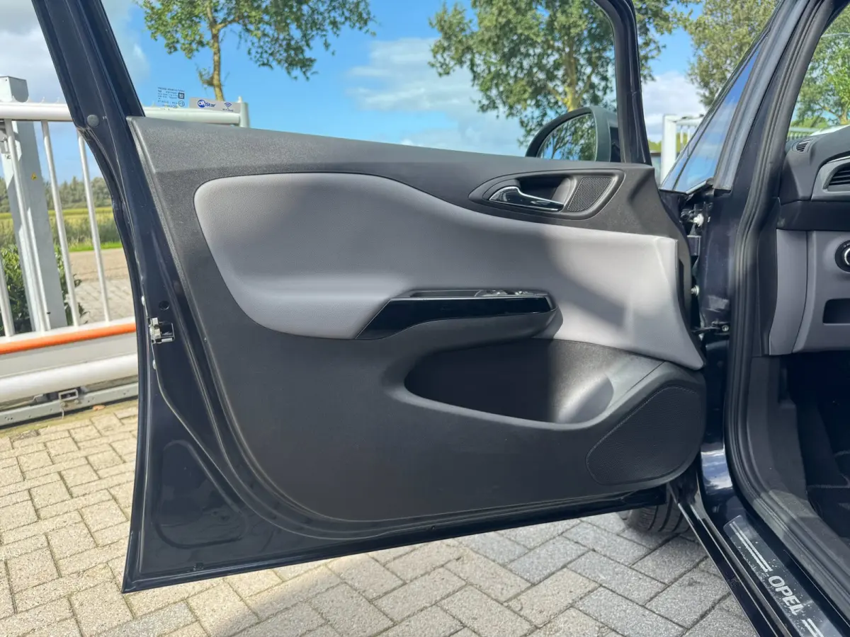1.0 Turbo Innovation CARPLAY / NAVI / CLIMA / NAP / CRUISE / LMV / PDC