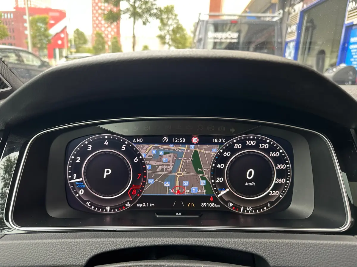 2.0 TSI 4Motion R Aut Navi Camera Pano
