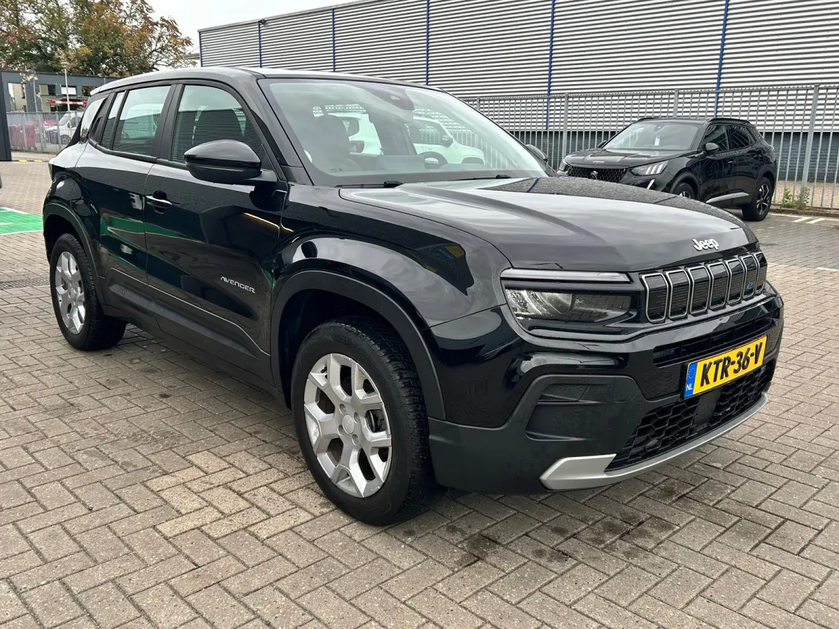Altitude 54 kWh 18"Lichtmetaal | Adaptive Cruise | Climate Controle | Keyless Start | Carplay | LED | Digitaal Dashboard | Achteruitrijcamera | Airco (automatisch) | Apple Carplay/Android Au