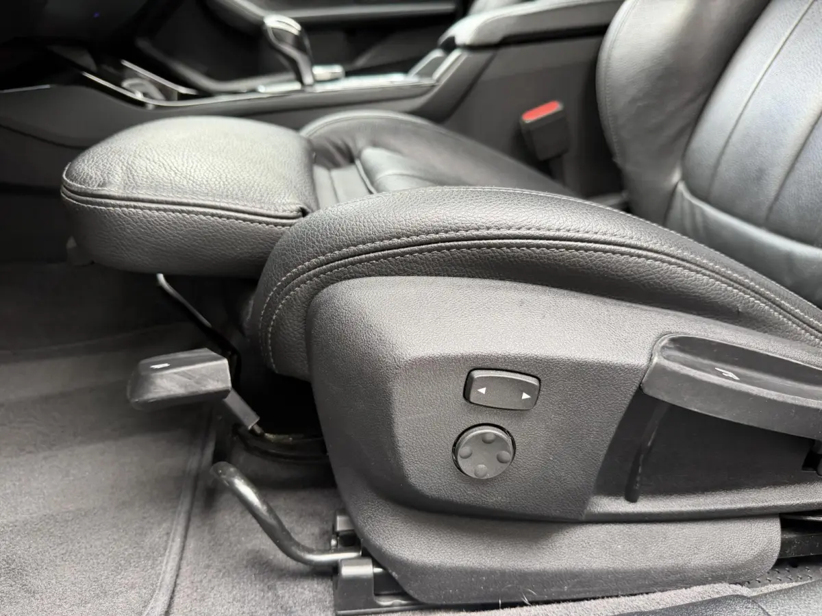118i M Sport Edition|High Exe|18"|Vol Leer|Live