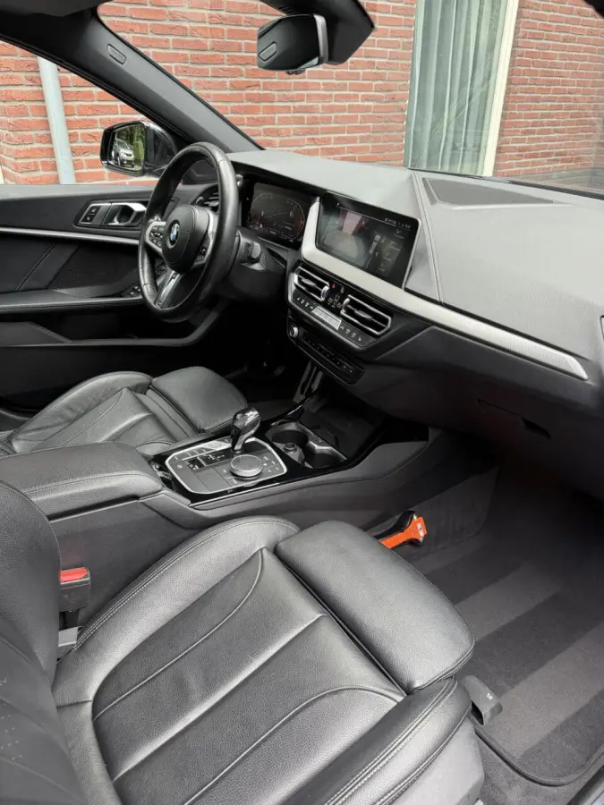 118i M Sport Edition|High Exe|18"|Vol Leer|Live