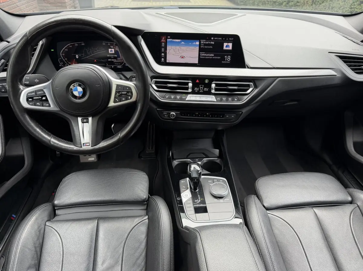 118i M Sport Edition|High Exe|18"|Vol Leer|Live