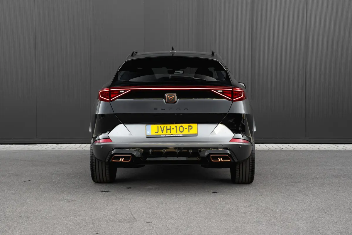 245pk 1.4 e-Hybrid VZ Performance Achteruitrijcamera | Dodehoekdetectie | Adaptive cruise control | Keyless entry