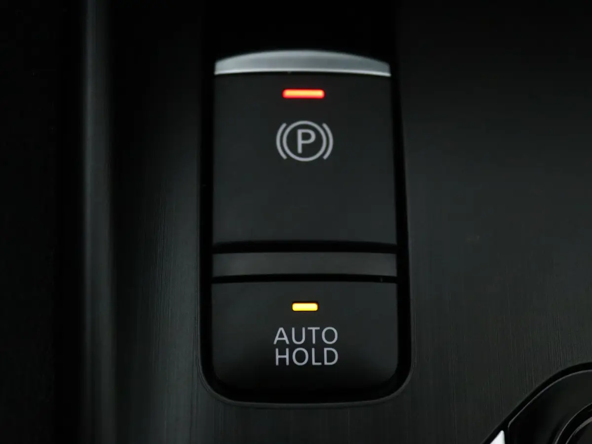 190pk e-Power Business Edition Apple Carplay/Android Auto | Climate