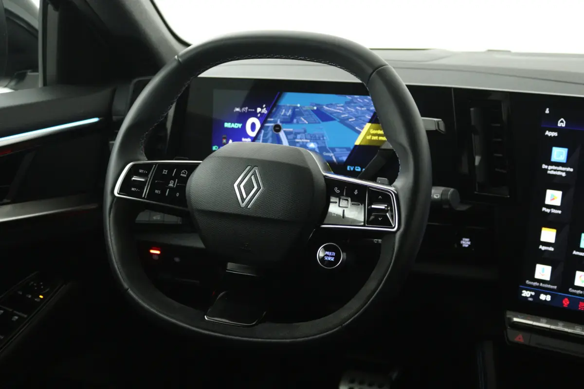 E-Tech full hybrid 200 esprit Alpine 7p. (TREKHAAK, STOEL/STUURVERWARMING, ELEKTR STOELEN, CAMERA, CRUISE ADAPTIEF)