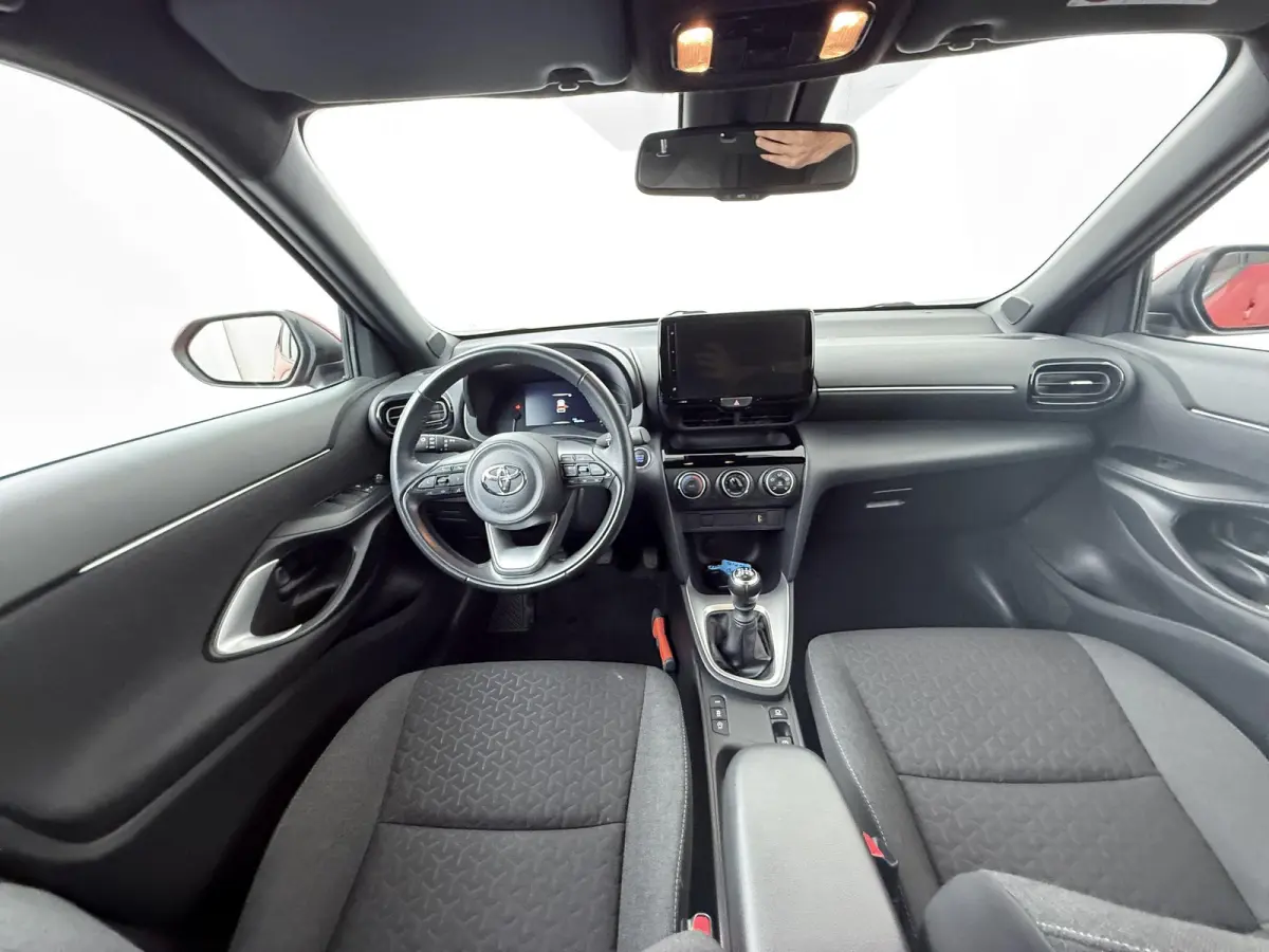 1.5 VVT-I Dynamic | Trekhaak | Parkeercamera | Navigatie |