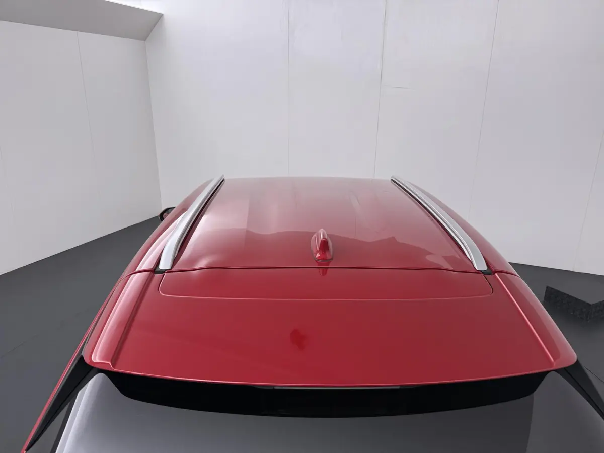 1.5 VVT-I Dynamic | Trekhaak | Parkeercamera | Navigatie |