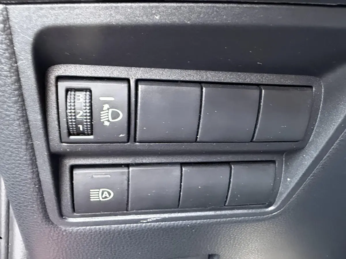 1.5 VVT-I Dynamic | Trekhaak | Parkeercamera | Navigatie |