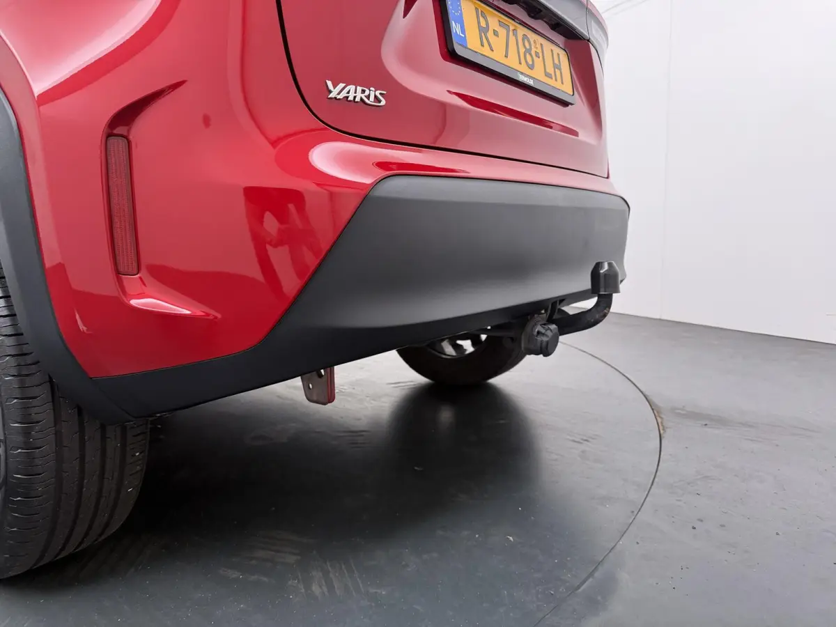 1.5 VVT-I Dynamic | Trekhaak | Parkeercamera | Navigatie |