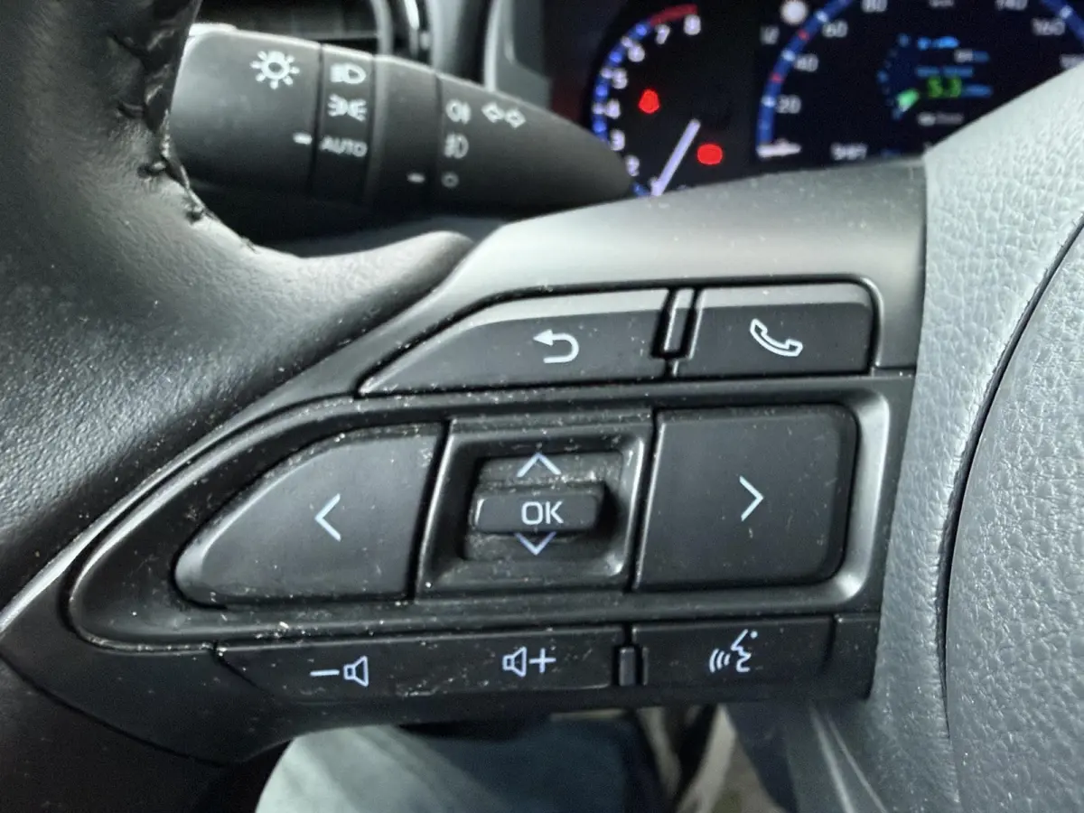 1.5 VVT-I Dynamic | Trekhaak | Parkeercamera | Navigatie |