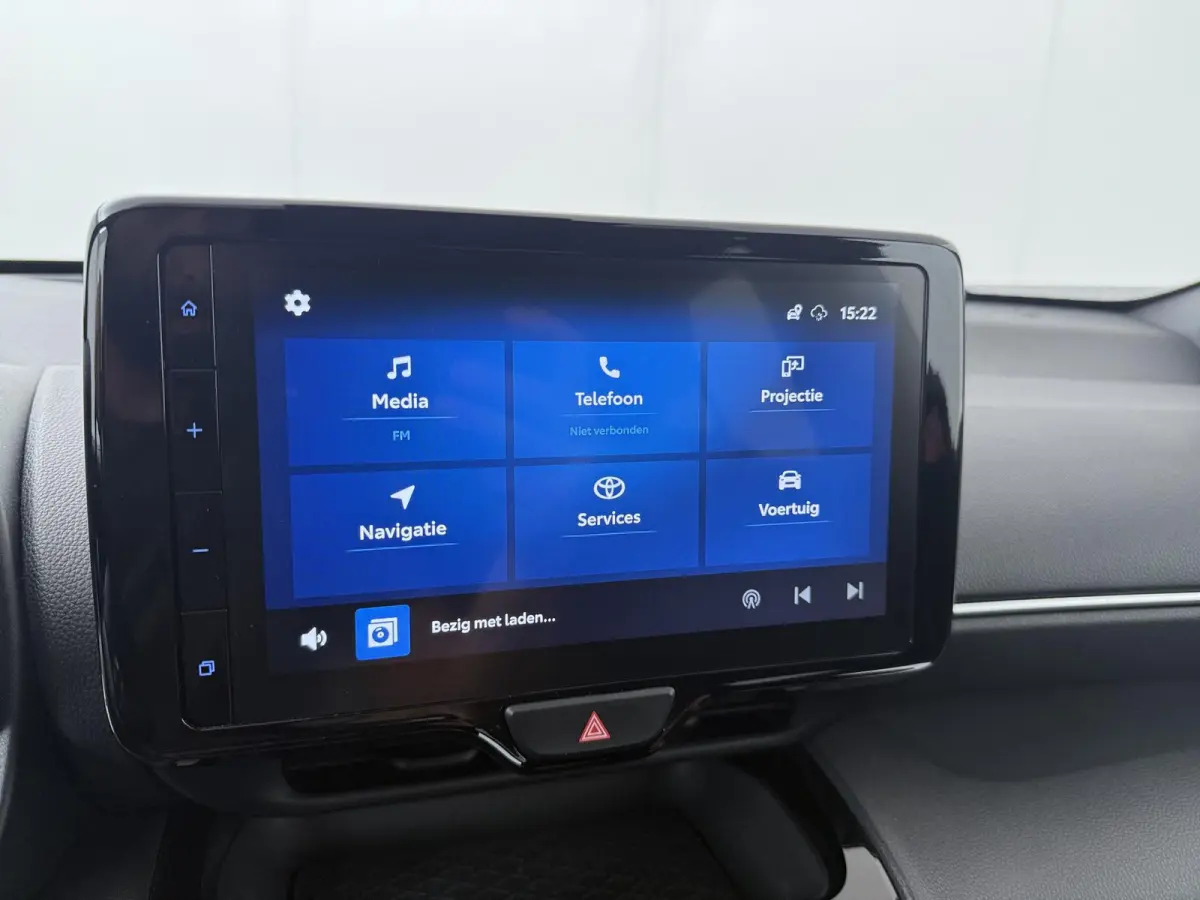 1.5 VVT-I Dynamic | Trekhaak | Parkeercamera | Navigatie |