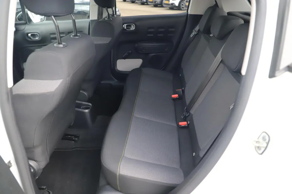 1.2 PureTech Feel Navigatie Carplay Android Climate Cruise Control Rijstrooksensor Parkeersensor