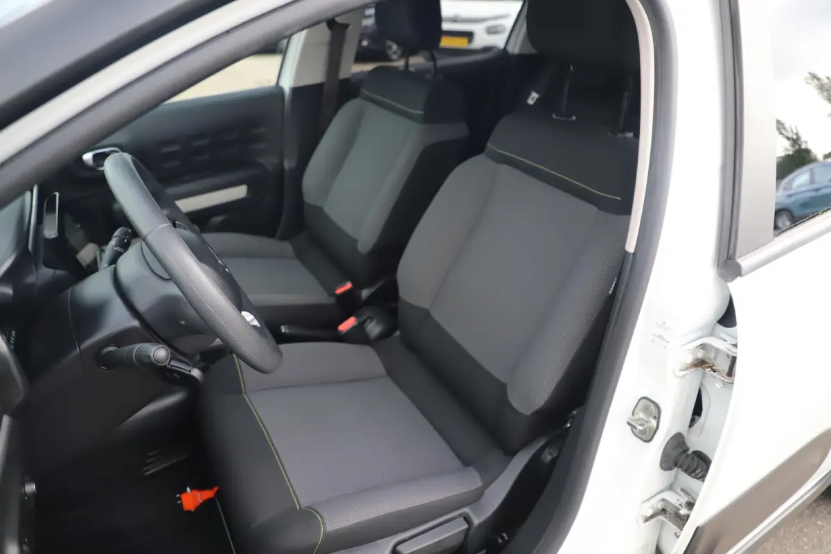 1.2 PureTech Feel Navigatie Carplay Android Climate Cruise Control Rijstrooksensor Parkeersensor