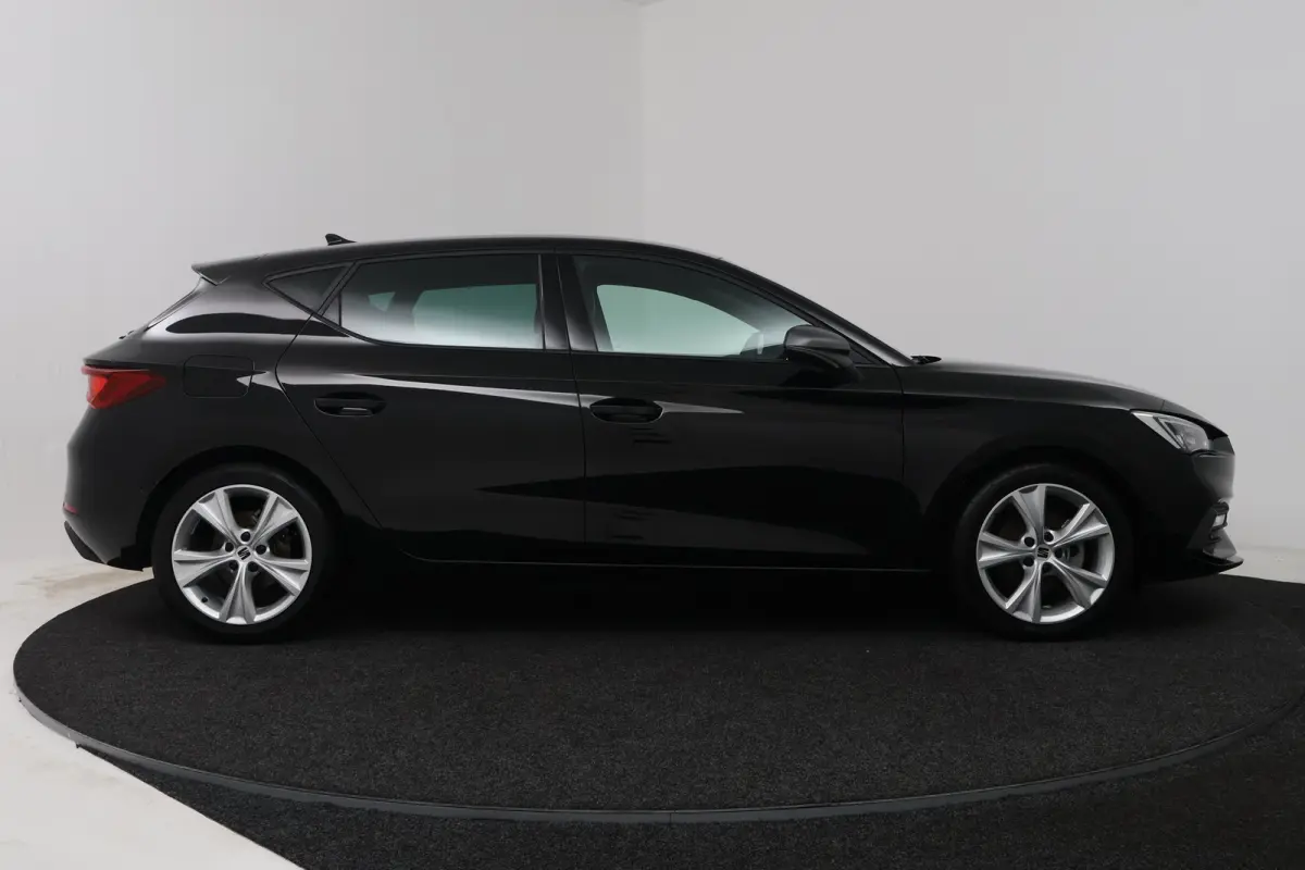 1.0 TSI FR Business Intense (DIGITALE COCKPIT, CRUISE ADAPTIEF, NAVIGATIE)