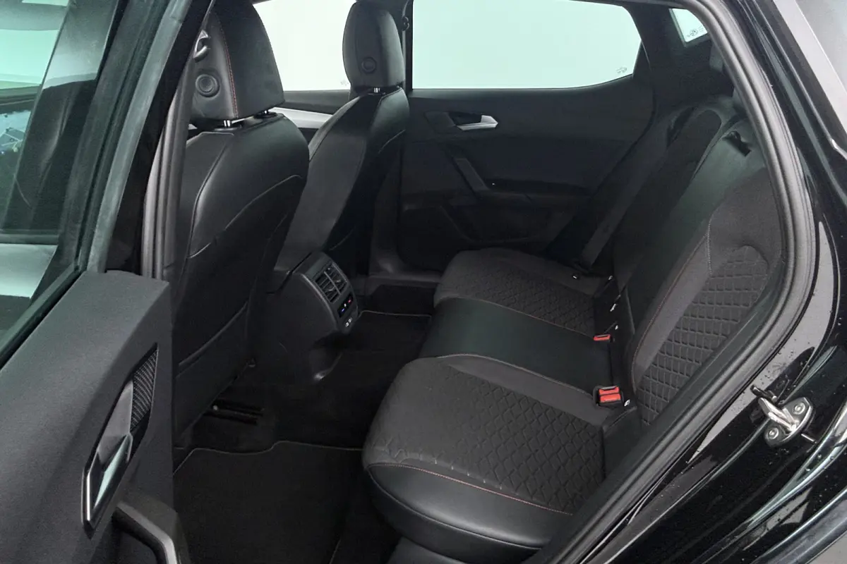 1.0 TSI FR Business Intense (DIGITALE COCKPIT, CRUISE ADAPTIEF, NAVIGATIE)