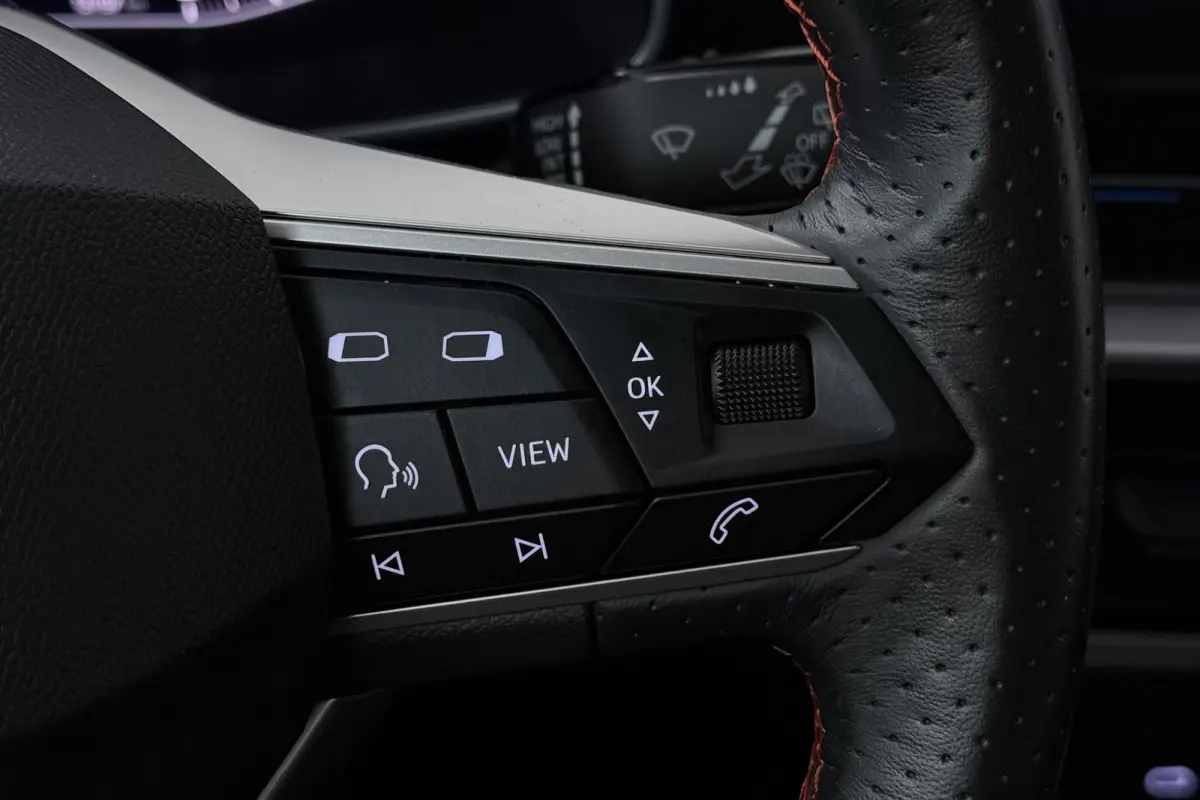 1.0 TSI FR Business Intense (DIGITALE COCKPIT, CRUISE ADAPTIEF, NAVIGATIE)