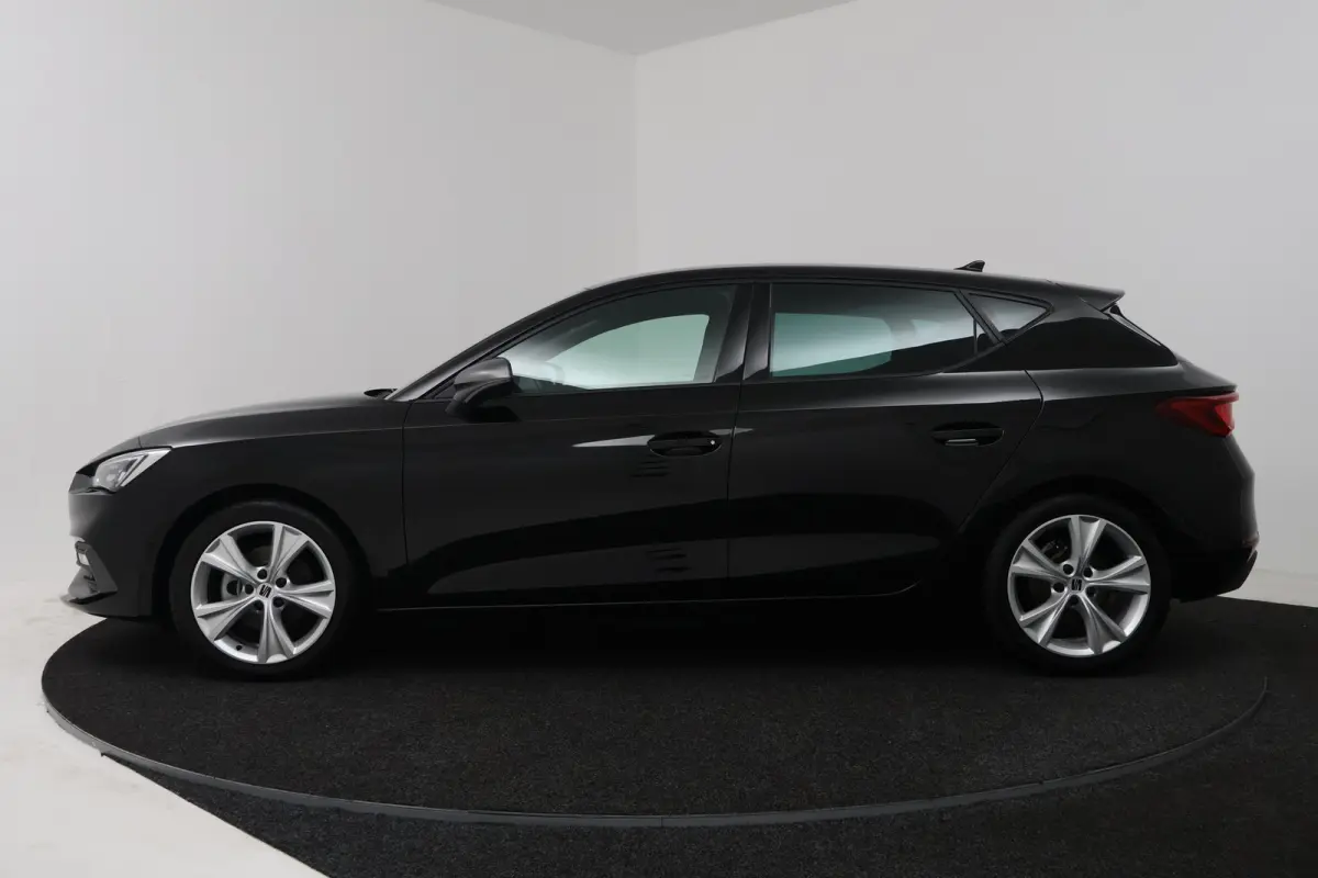 1.0 TSI FR Business Intense (DIGITALE COCKPIT, CRUISE ADAPTIEF, NAVIGATIE)