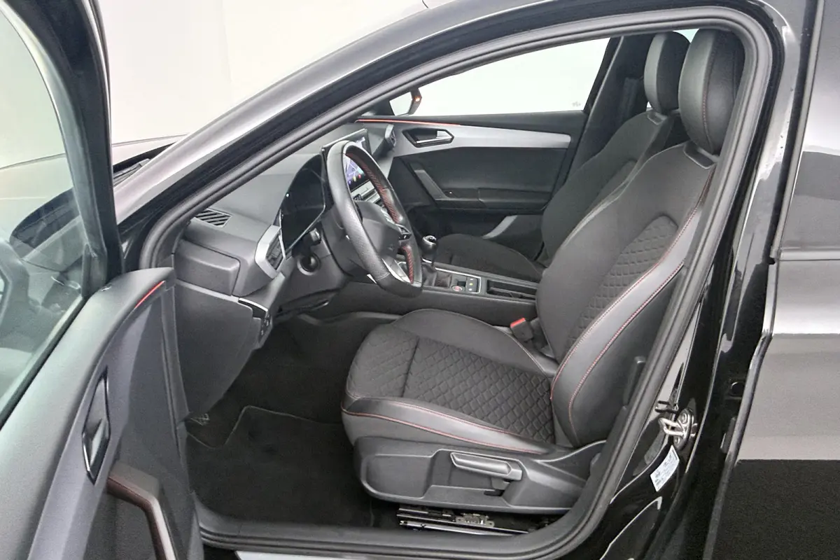 1.0 TSI FR Business Intense (DIGITALE COCKPIT, CRUISE ADAPTIEF, NAVIGATIE)