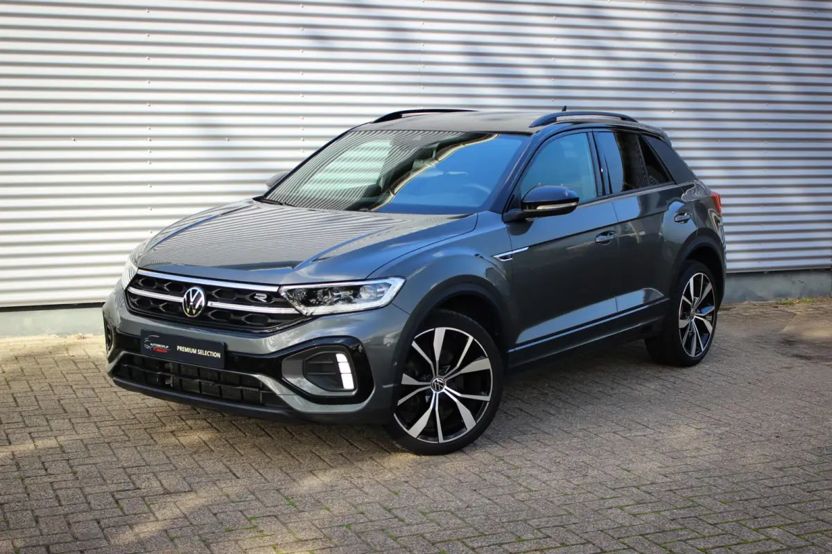 1.5 TSI R-Line // Black Style | Trekhaak | IQ.Lights | Camera | Navi. | Stoelverwarming | CarPlay & Android Auto